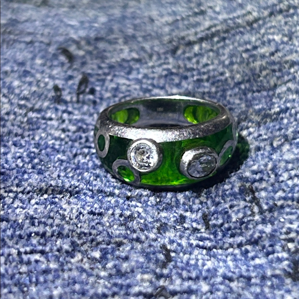 Angelique De Paris Sterling Silver Green Resin Ring Size 6.75